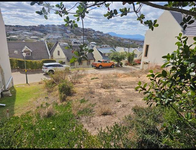 LAND FOR SALE IN VAKANSIEPLAAS